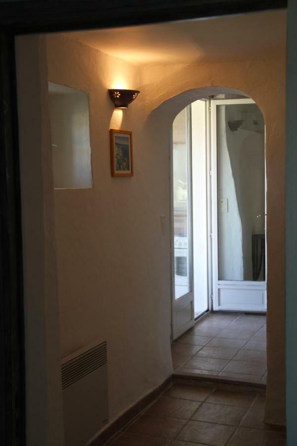 Les Vingalieres Bed and Breakfast Salernes Exteriör bild