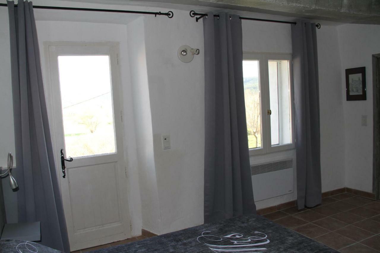 Les Vingalieres Bed and Breakfast Salernes Exteriör bild
